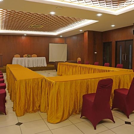 Arinas Hotel Bandar Lampung Kültér fotó