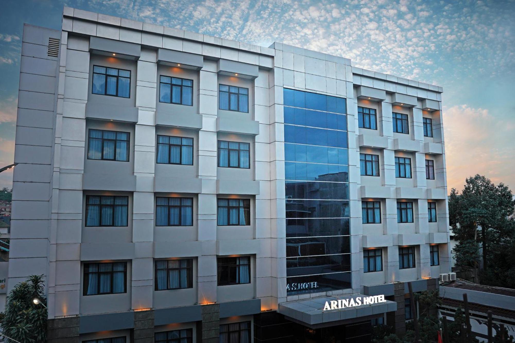 Arinas Hotel Bandar Lampung Kültér fotó